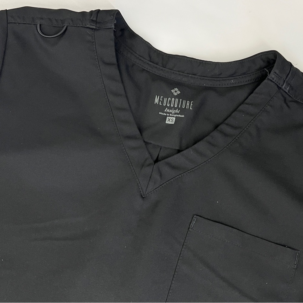 MED COUTURE Women’s Size XS Dark Gray Short Sleeve Front Pocket Hospital Scrubs